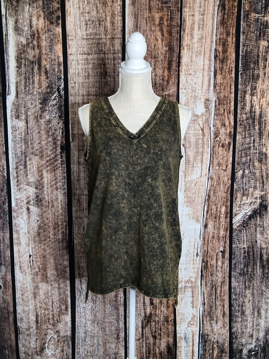 Rocker Tank Top In Olive