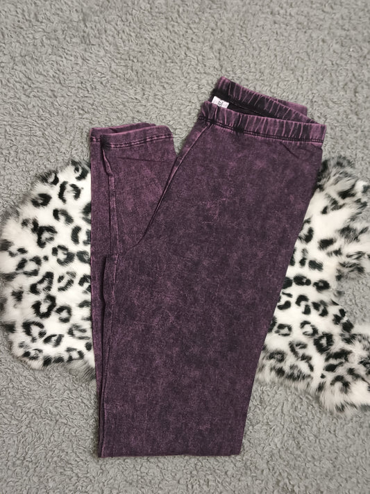 Mineral Wash Leggings In Blackberry